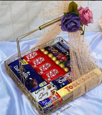  MONOLITH LUXE CHOCOLATE HAMPER